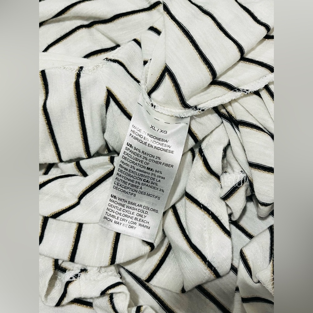 White House Black Market jetsetter tee. Black/gold stripe. Size XL. - Picture 5 of 7
